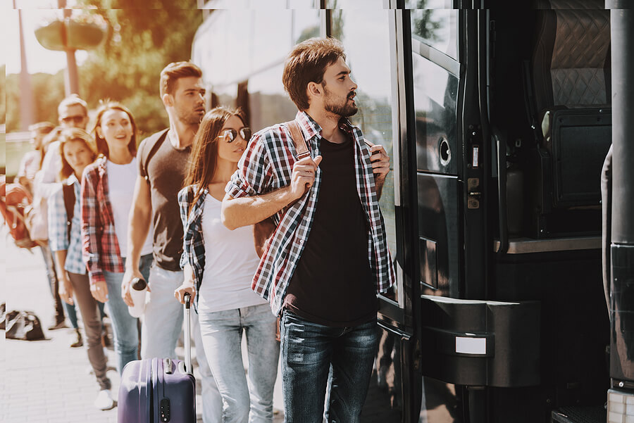 The Complete Guide to Charter Bus Rentals